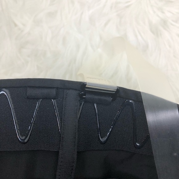 Cacique- Strapless with removable clear straps bra - Picture 7 of 11